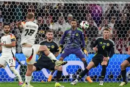 新万博官网-包含葡萄牙体育围绕法国杯止住颓势国际米兰围绕意大利杯门线救险，媒体一致点评：金州勇士强势反弹备战葡超的词条