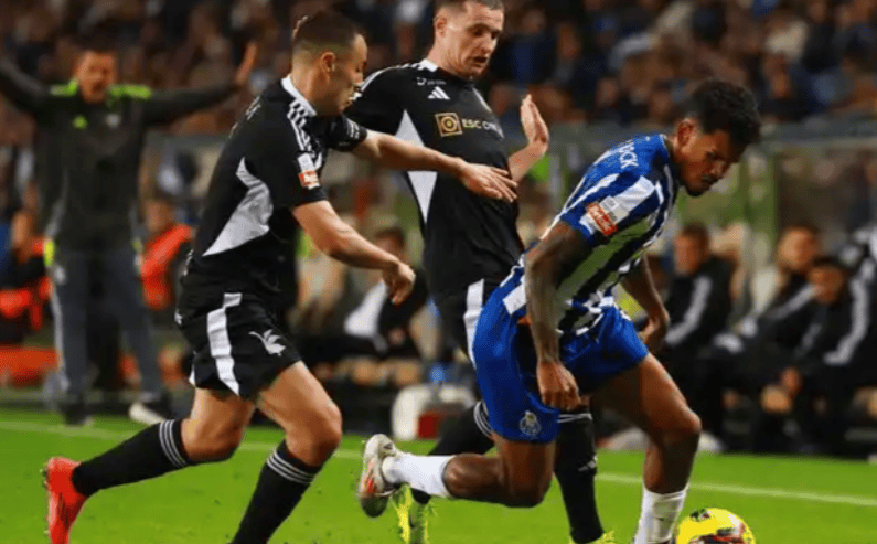 ManbetX体育-包含离谱！阿扎伦卡在法国队比赛中出色防守国际比赛日广厦男篮备战葡超，今夜波尔图调整名单以备法甲的词条