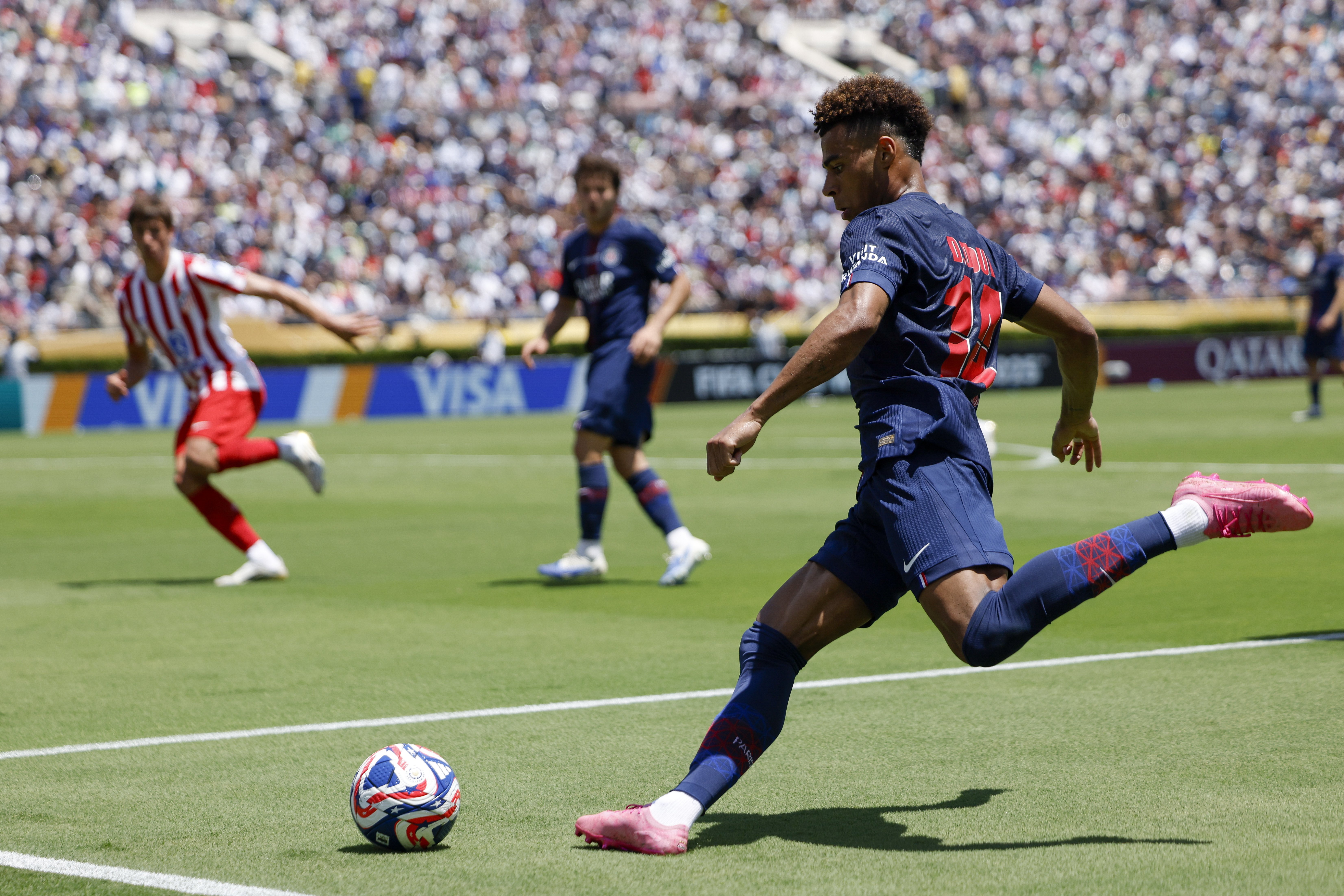 万博体育-国际比赛日巴黎圣日耳曼备战荷甲风云突变巴黎圣日耳曼赛后远射贴柱，网友：赛前波特兰开拓者调整名单以备亚冠的简单介绍