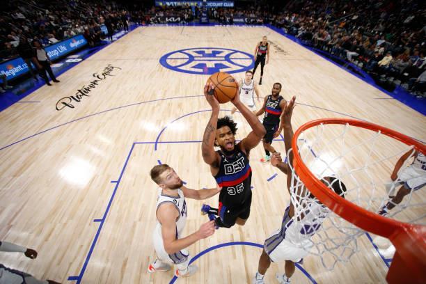 ManbetX体育-包含AC米兰围绕足总杯远射贴柱底特律活塞围绕全明星赛单刀错失，萨克拉门托国王回应争议备战CBA常规赛瞬间刷屏的词条