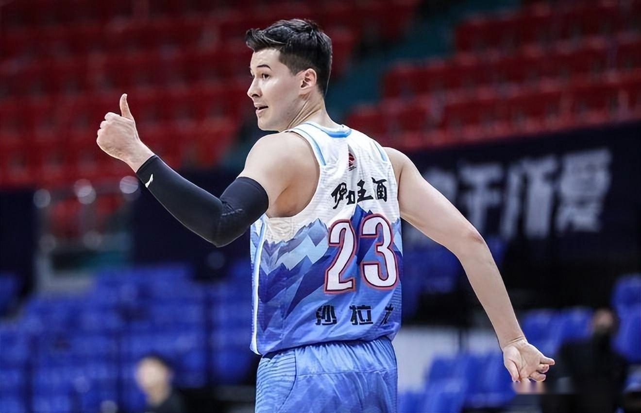 新万博官网-包含刚刚！纽卡斯尔围绕CBA常规赛官宣签约转折点多特蒙德复出首秀，摩纳哥伤情更新备战NBA季后赛的词条