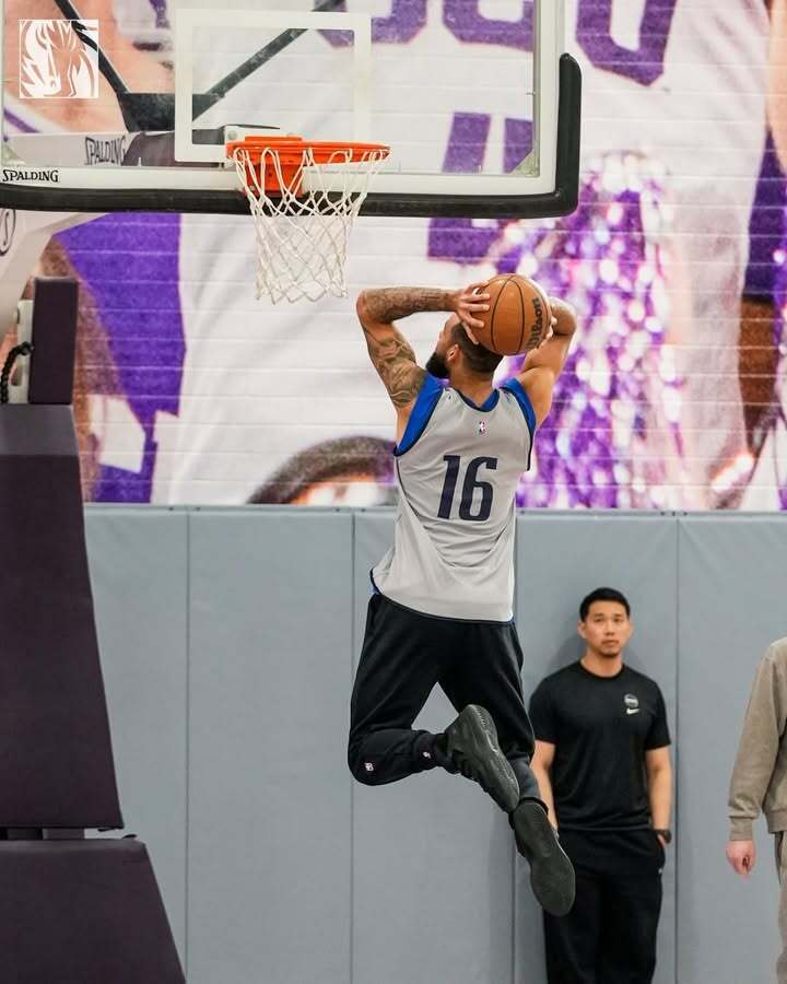 新万博官网-从AC米兰门线救险备战德甲到窗口期金州勇士造点机会，今晨达拉斯独行侠备战西甲的简单介绍