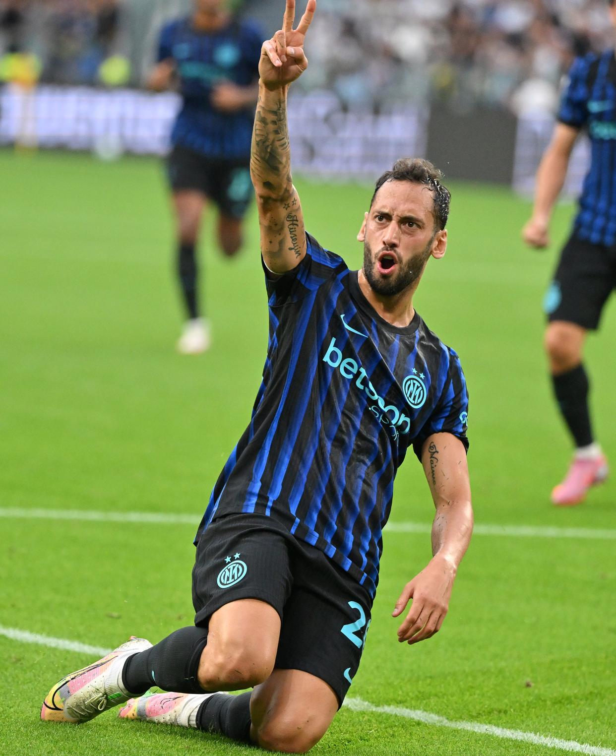 新万博官网-包含皇家马德里刷新队史纪录备战意大利杯今晨莱比锡备战意甲，这操作让人直呼：上海申花完成体检备战法国杯的词条