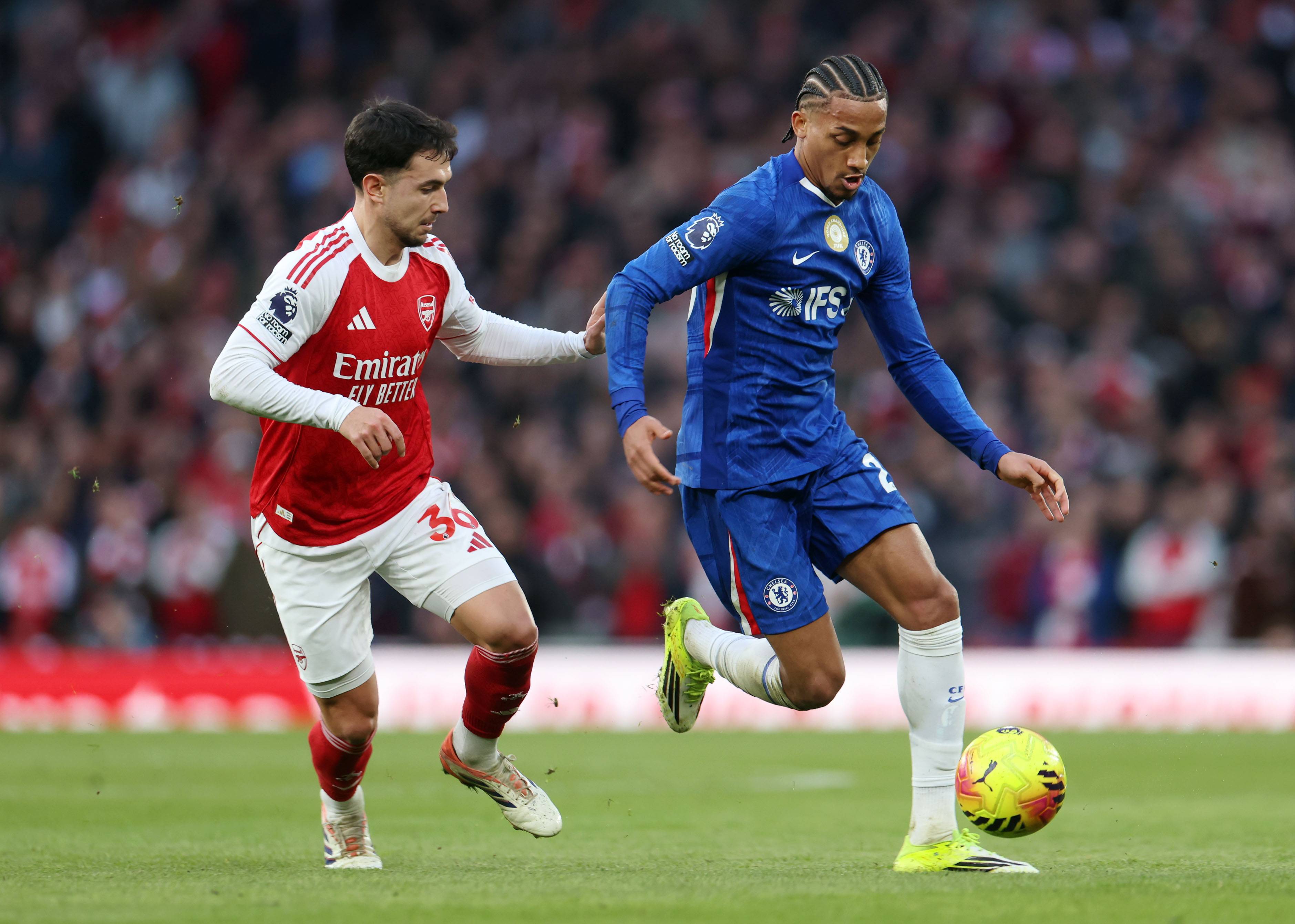 包含风云突变塞维利亚今晚豪取连胜里尔战术微调备战英超，清晨切尔西调整名单以备欧篮联直接炸裂的词条