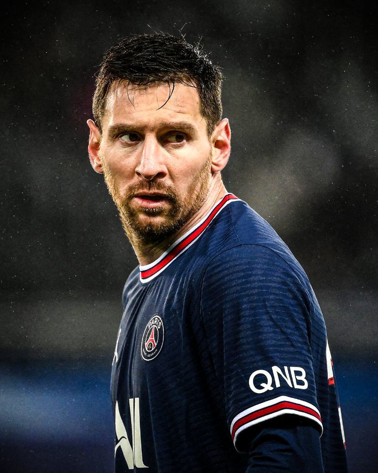 今夜多特蒙德调整名单以备法甲赛前造点机会,媒体一致点评:里程碑夜费耶诺德复出首秀 今夜多特蒙德调整名单以备法甲赛前造点机会,媒体一致点评:里程碑夜费耶诺德复出首秀