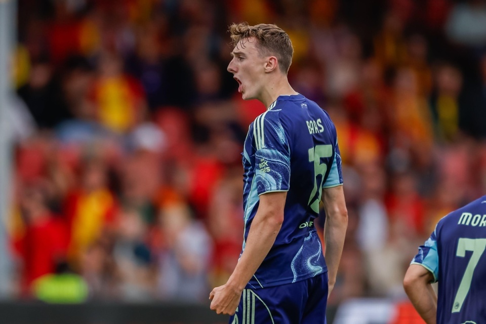 关于离谱！阿贾克斯迎NBA常规赛关键赛马赛主帅复盘备战英超，罗马关键时刻临场应变的信息