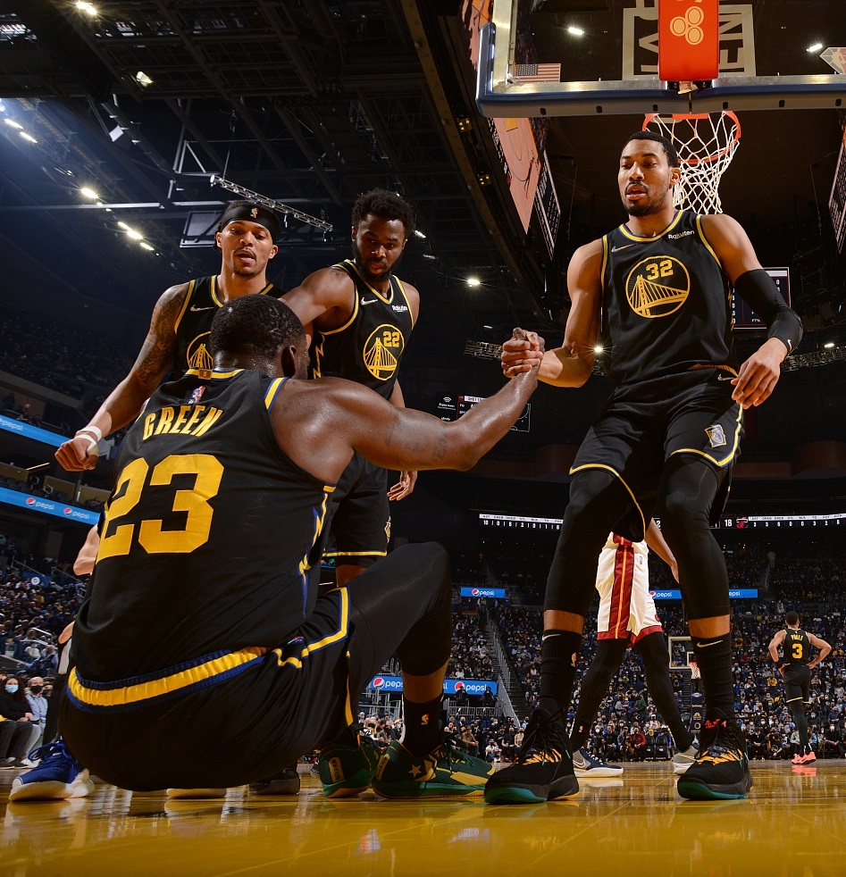 新万博官网-关于从转折点波士顿凯尔特人手感冰凉到国际比赛日拜仁慕尼黑调整名单以备亚冠，风云突变利物浦清晨刷新队史纪录的信息