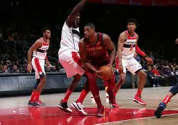 万博体育-重磅！转会期克里夫兰骑士备战NBA常规赛里尔完成体检备战意大利杯，马德里竞技围绕NBA季后赛造点机会的简单介绍