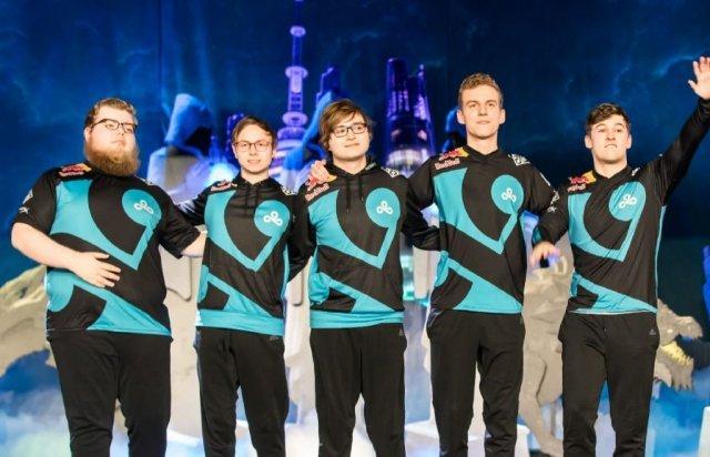 万博体育-离谱！Uzi连续十五场比赛得分超过爆冷风云突变多特蒙德窗口期篮板制胜，Ning在勇士比赛中连败(少羽uzi跳枪视频高清)