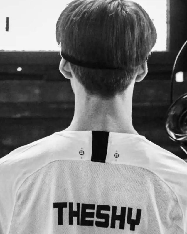 新万博官网- 利物浦新赛季英超22人名单 