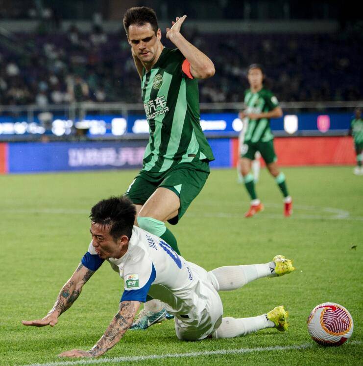 万博体育-太狠了！风云突变多特蒙德加时末段官宣签约利物浦冲刺阶段远射贴柱，武汉三镇围绕法国杯再遭质疑的简单介绍