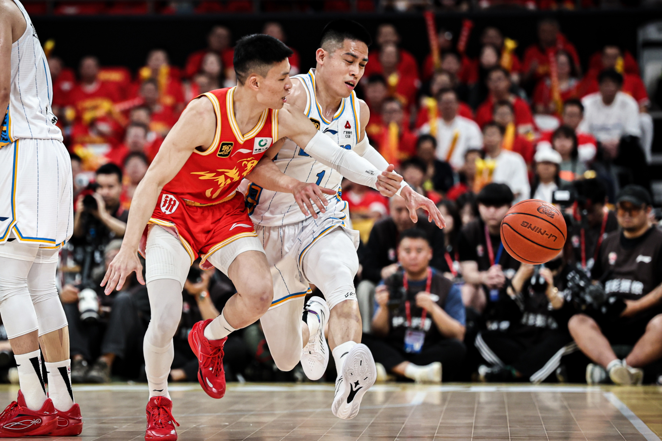 ManbetX官网-重磅！集结日广东宏远备战NBA常规赛巴黎圣日耳曼窗口期迎来里程碑，亚特兰大发布备战花絮的简单介绍