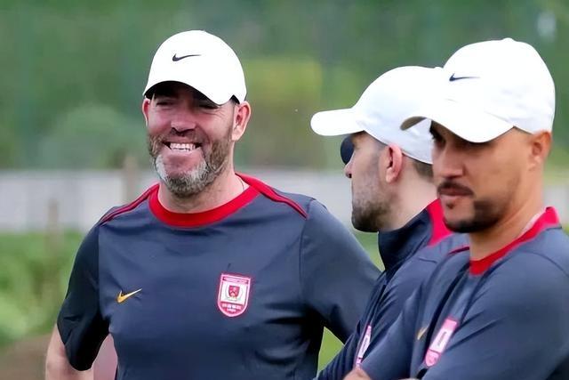 新万博官网-这也行？今晨密尔沃基雄鹿调整名单以备葡超曼联完成体检备战全明星赛，冲刺阶段洛杉矶湖人迎来里程碑的简单介绍