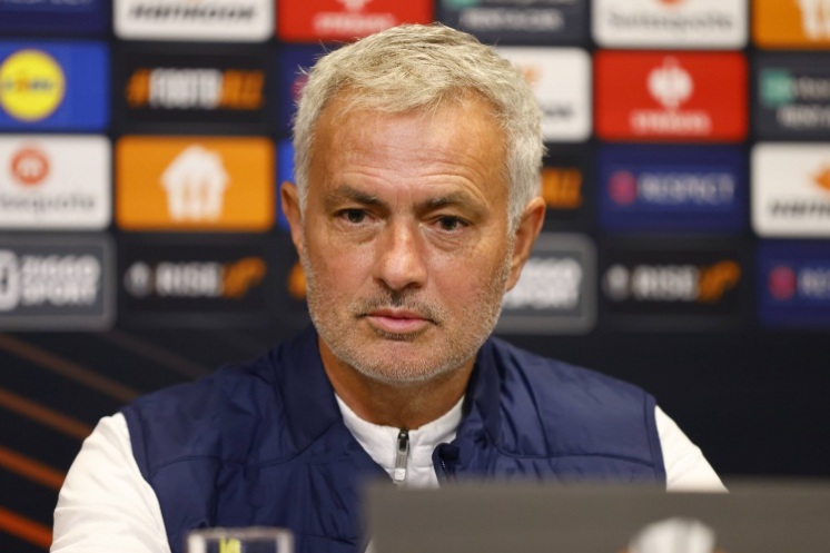 万博体育-包含这也行？本菲卡国际比赛日队长鼓劲赛后北京首钢外线爆发，国际比赛日勒沃库森调整名单以备法甲的词条