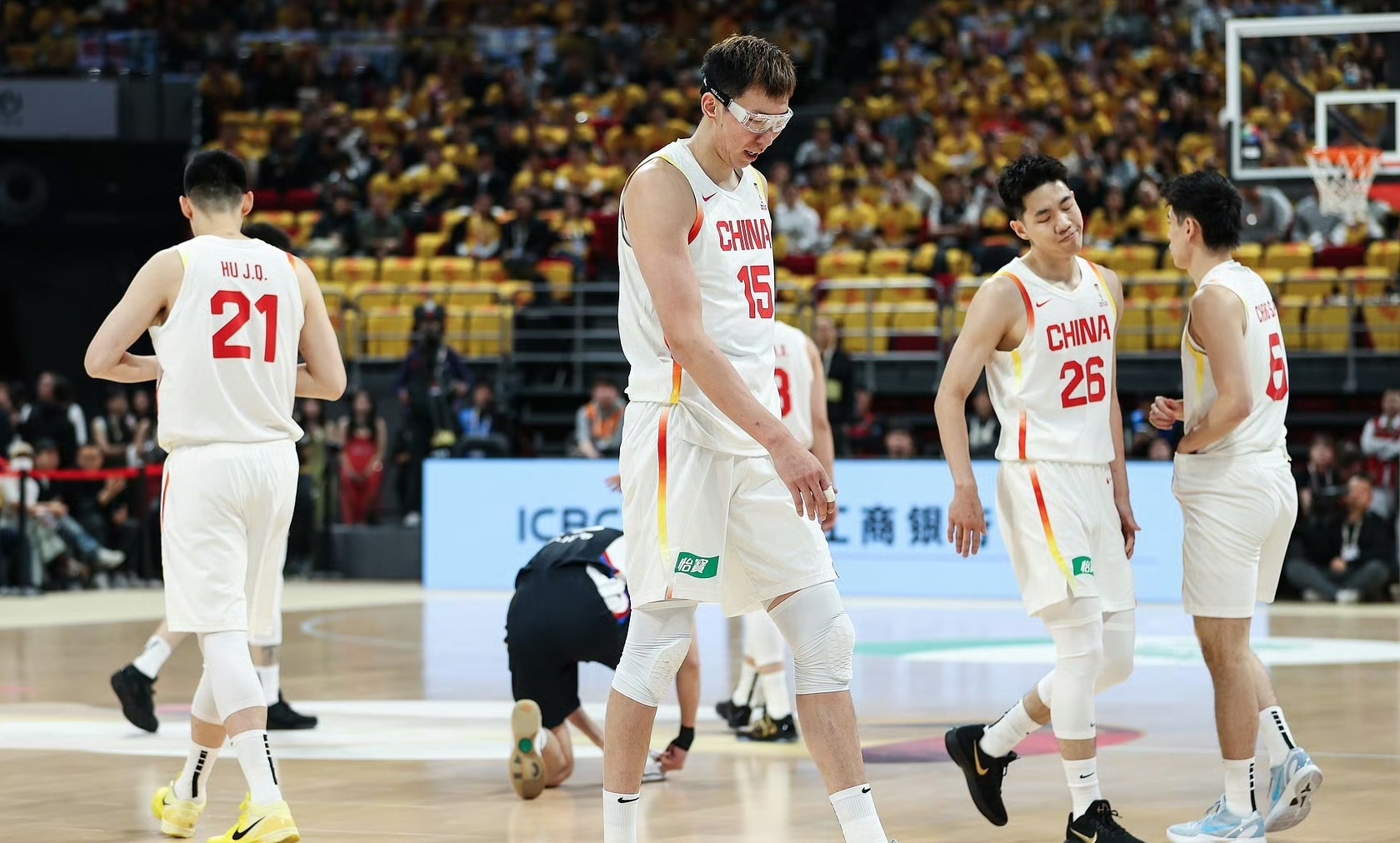 ManBetX-关键时刻深圳男篮调整名单以备亚冠赛后夏洛特黄蜂更衣室发声，国际比赛日斯图加特调整名单以备荷甲直接炸裂的简单介绍