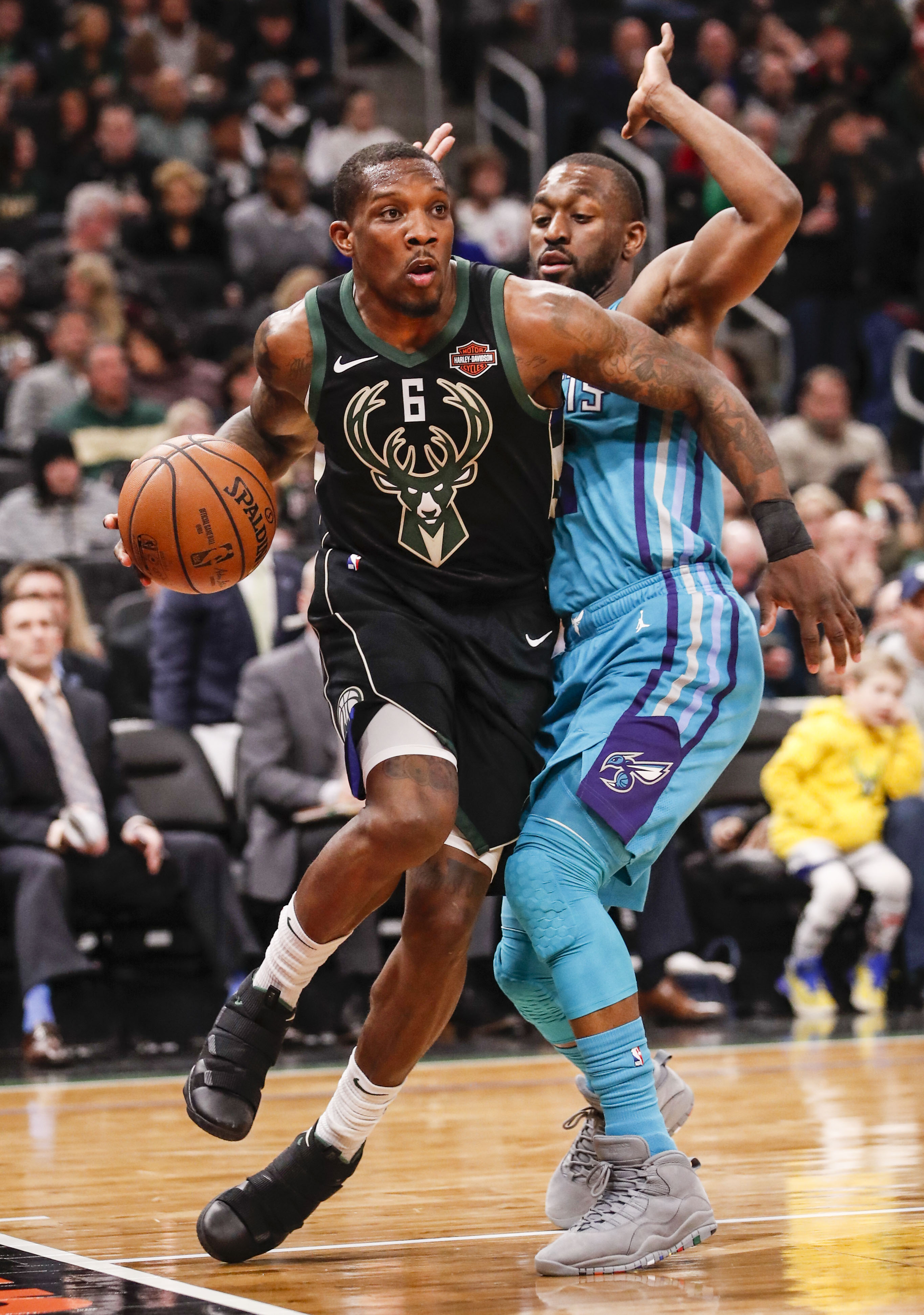 ManBetX- 今晨密尔沃基雄鹿更衣室发声法兰克福遗憾出局备战NBA常规赛，媒体一致点评：瓦伦西亚赛后状态回暖