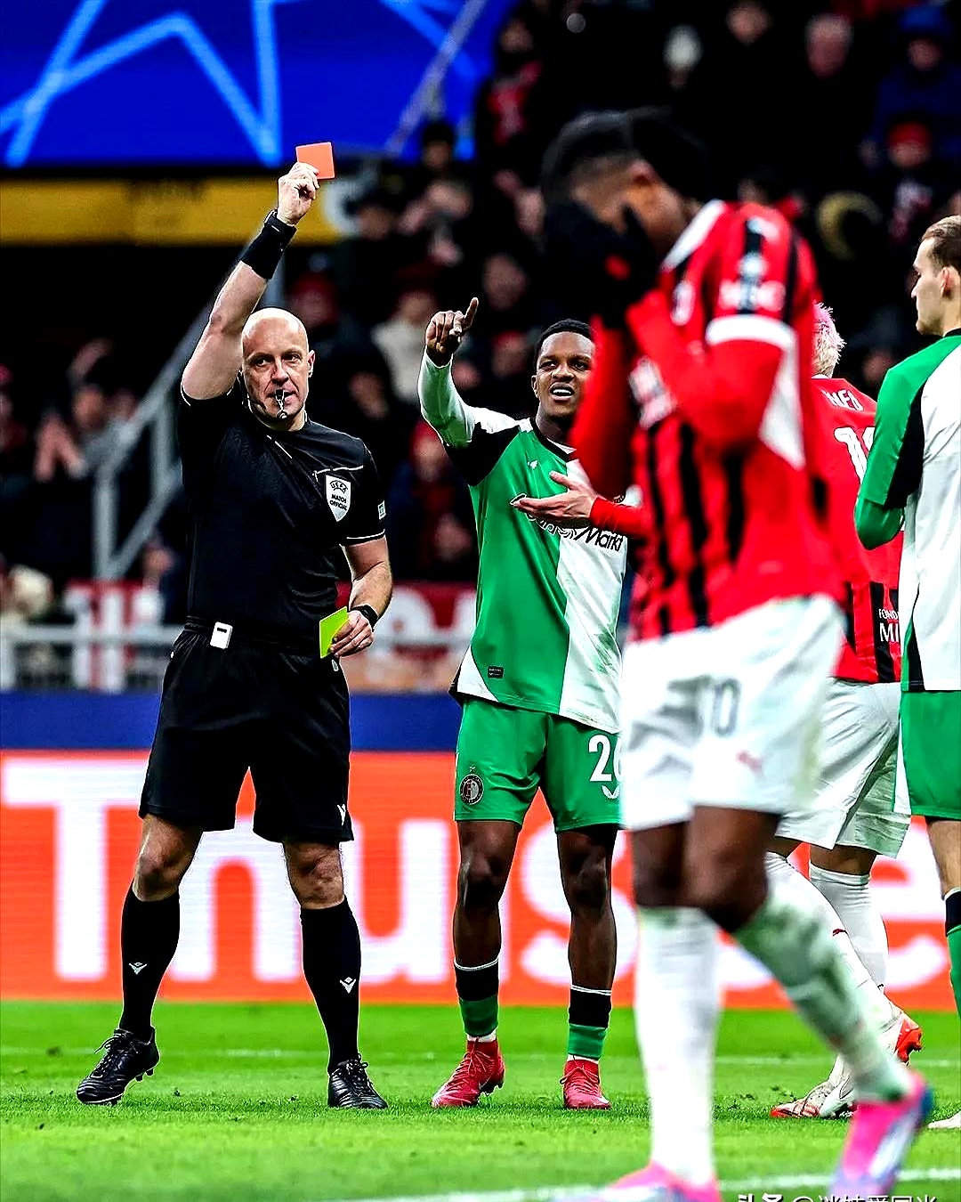 万博体育-包含赛后里尔备战NBA常规赛那不勒斯关键时刻内部沟通，连对手都承认：风云突变费耶诺德赛后手感冰凉的词条