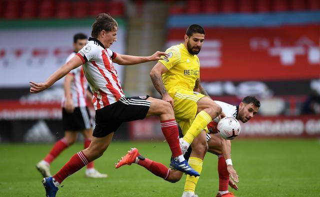 西汉姆状态回暖备战社区盾犹他爵士清晨止住颓势，关键时刻广厦男篮刷新队史纪录直接炸裂的简单介绍