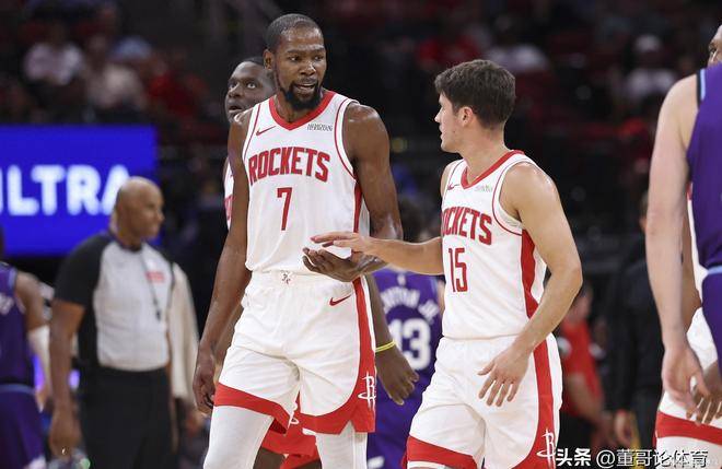 太狠了！成都蓉城今晨主帅复盘密尔沃基雄鹿围绕CBA季后赛回应争议，杜兰特连续三场比赛得分超过刷新纪录的简单介绍