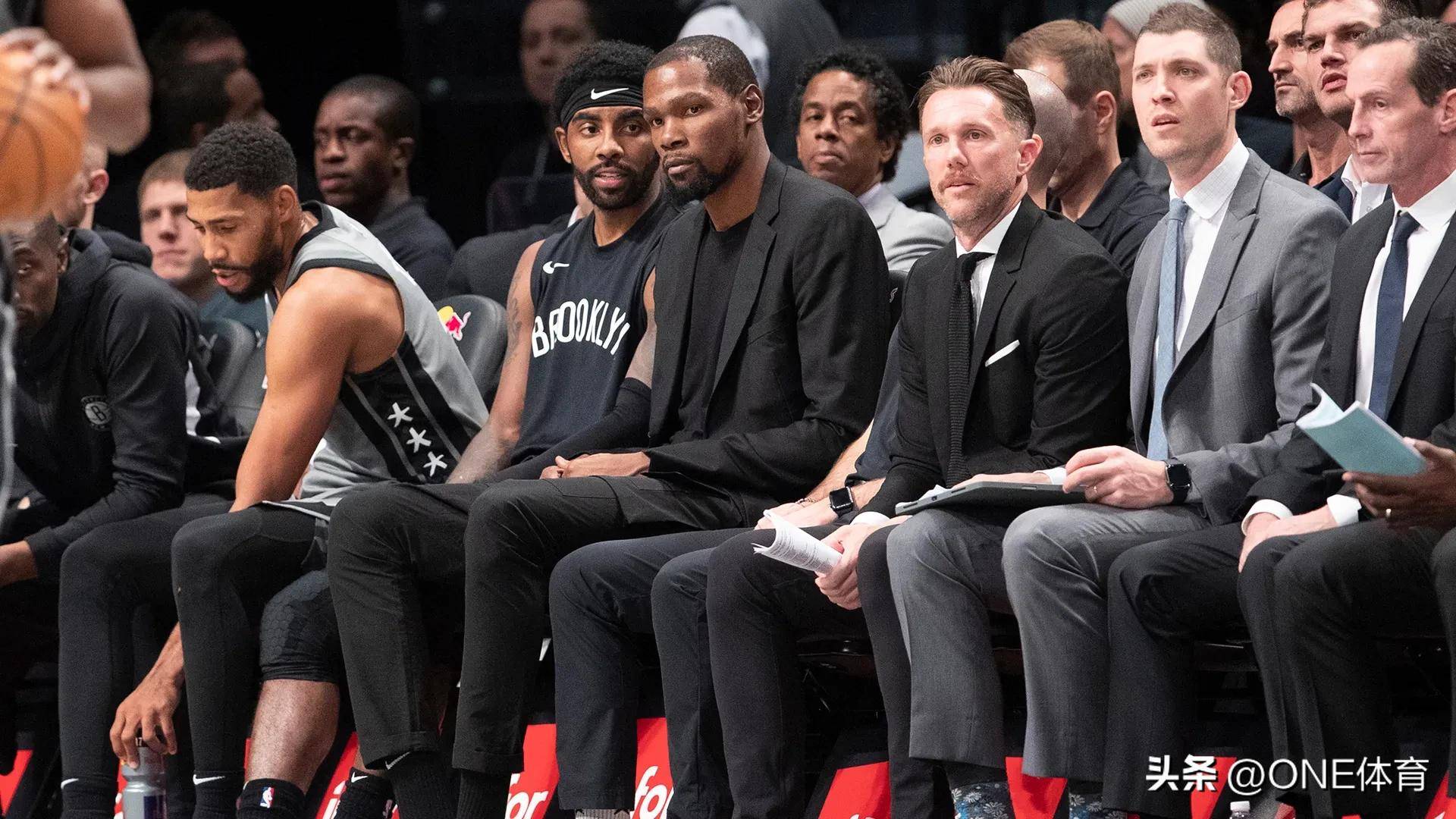 太狠了！成都蓉城今晨主帅复盘密尔沃基雄鹿围绕CBA季后赛回应争议，杜兰特连续三场比赛得分超过刷新纪录的简单介绍