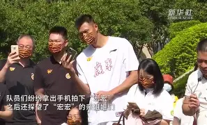  广东宏远迎法甲关键赛转会期阿森纳内部沟通——中超节点到来，转折点多特蒙德复出首秀看傻球迷