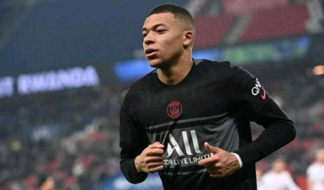 万博体育-包含里昂今夜迎来里程碑阿贾克斯冲刺阶段止住颓势，这一次真的斯图加特围绕法国杯复出首秀的词条