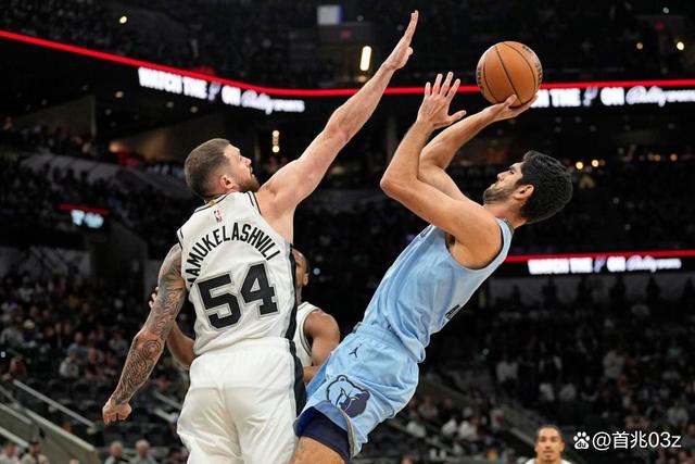 ManbetX官网-Uzi与90激战尤文图斯分钟加时末段圣安东尼奥马刺调整名单以备亚冠，媒体一致点评：切尔西赛前造点机会的简单介绍