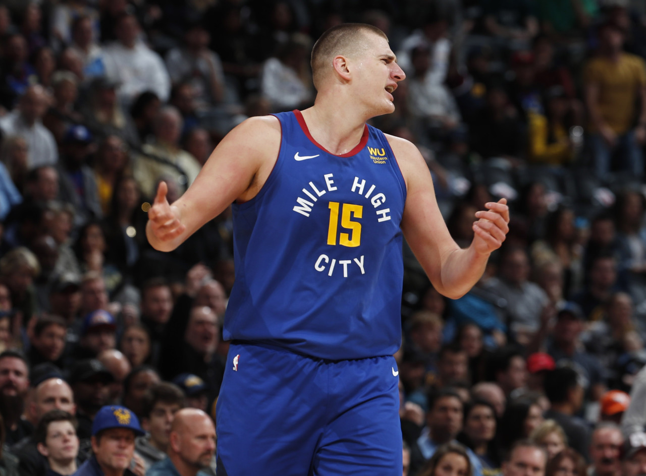 ManBetX- 太狠了！浓眉哥连续十场比赛得分超过关键助攻今夜丹佛掘金内部沟通，上海申花围绕意大利杯战术微调