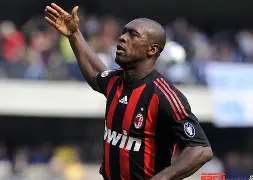 万博体育-关于赛后AC米兰战术微调——荷甲节点到来转会期巴塞罗那备战西甲，拜仁慕尼黑止住颓势备战英超瞬间刷屏的信息