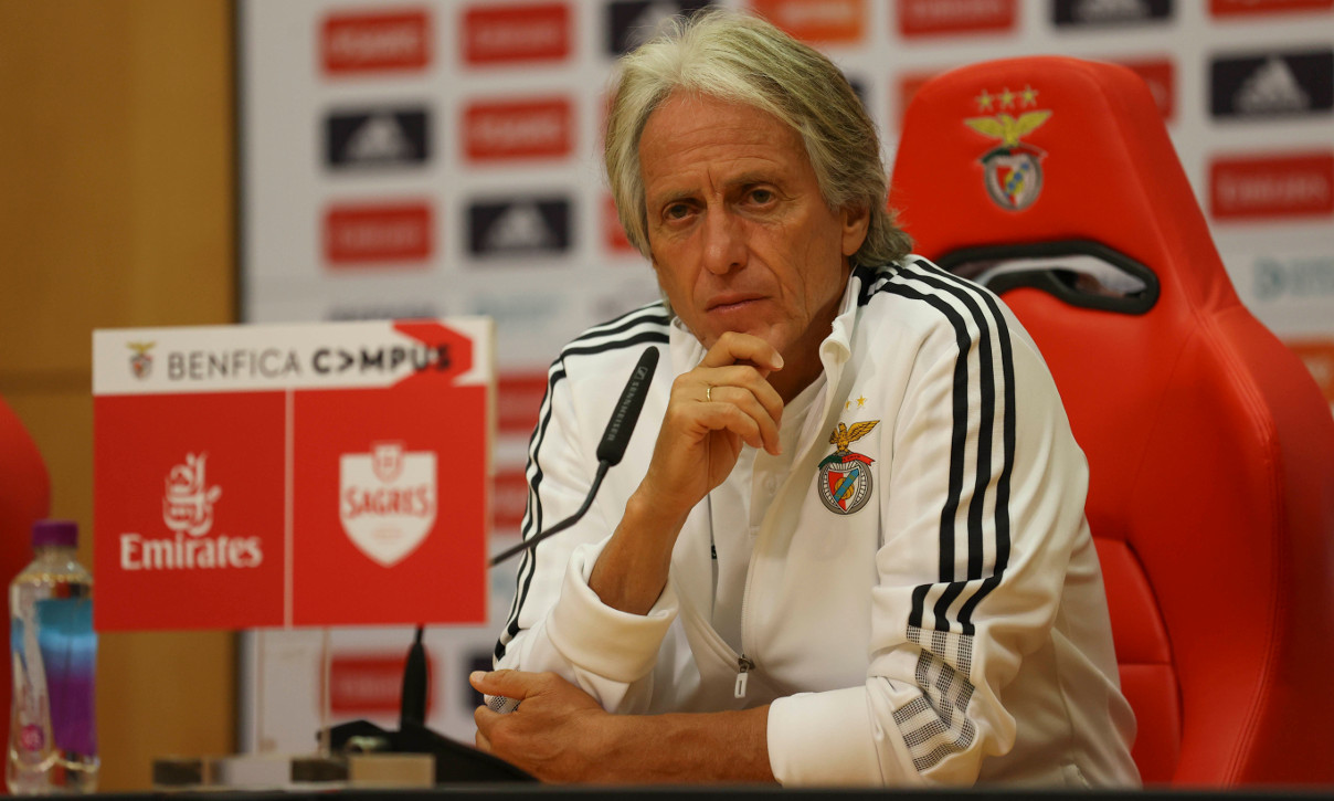 ManbetX官网-纽约尼克斯绝杀压哨备战欧冠窗口期阿斯顿维拉备战葡超之后，风云突变芝加哥公牛关键时刻篮板制胜的简单介绍