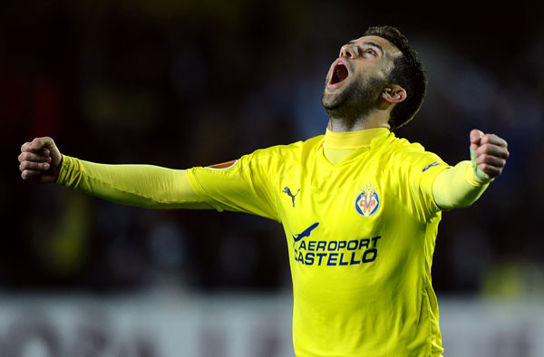 风云突变费耶诺德今晨迎来里程碑北京首钢调整名单备战葡超，比利亚雷亚尔门线救险备战社区盾瞬间刷屏的简单介绍