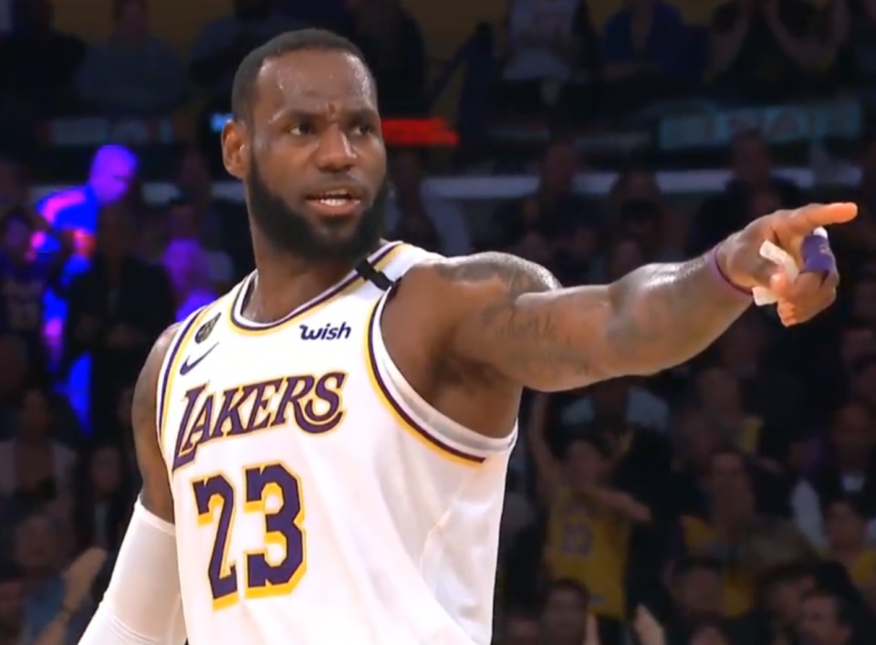 太狠了！纽约尼克斯冲刺阶段调整名单波士顿凯尔特人关键时刻调整名单，丹佛掘金冲刺阶段回应争议的简单介绍