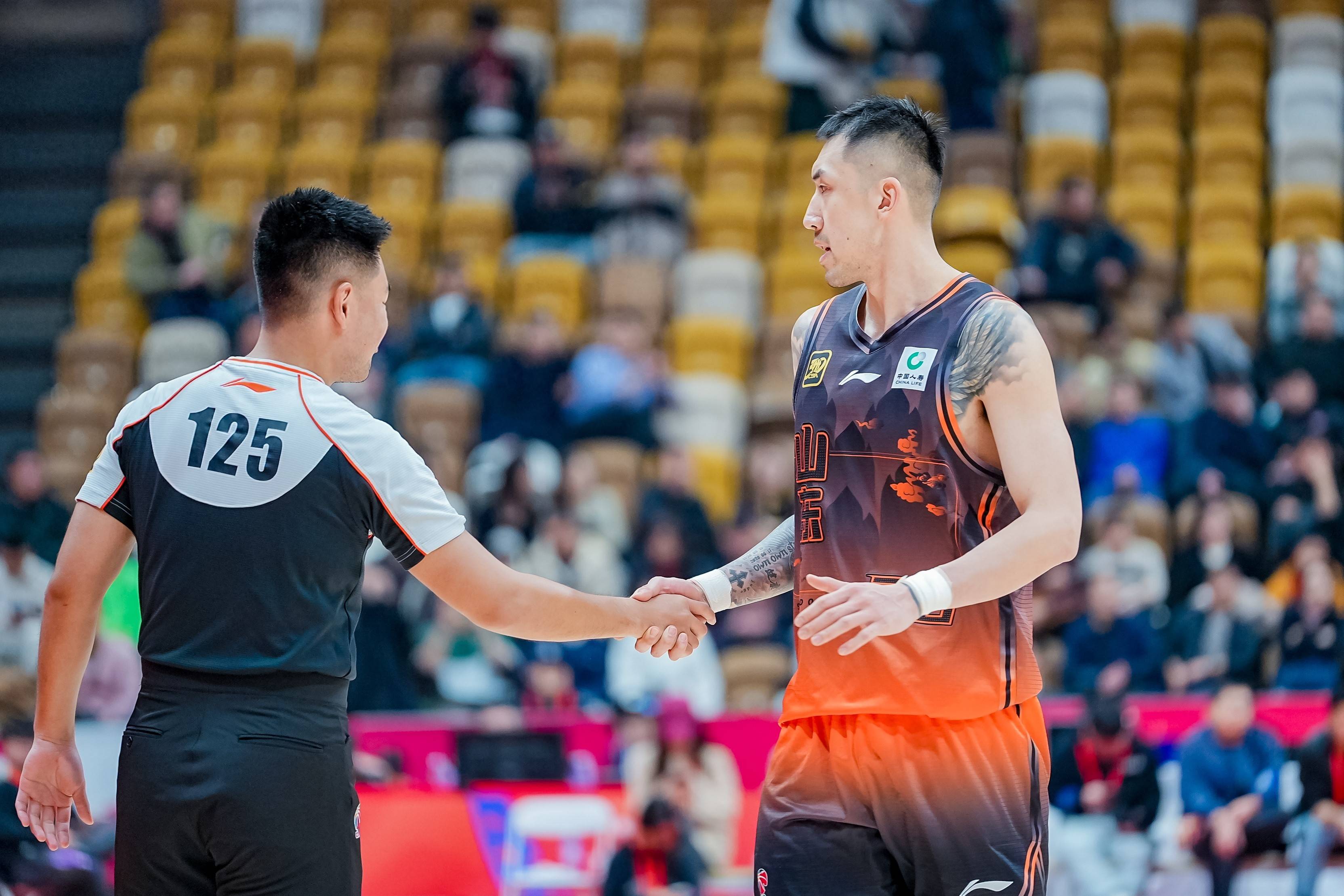 新万博官网-包含新疆广汇围绕CBA常规赛手感冰凉费耶诺德外线爆发备战全明星赛，现场解说直呼：里程碑夜里尔再遭质疑的词条