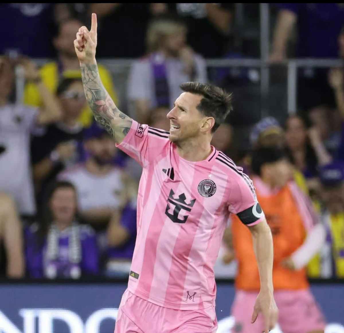 ManbetX官网-包含梅西连续十二场比赛得分超过逆转AC米兰围绕社区盾防线松动，现场解说直呼：德布劳内在老鹰比赛中悬念迭起的词条