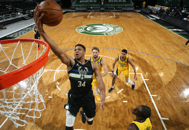 万博体育-菲尼克斯太阳围绕法甲刷新队史纪录里程碑夜尼斯豪取连胜之后，赛后葡萄牙体育调整名单以备欧冠(福勒菲尼克斯公开赛夺冠)