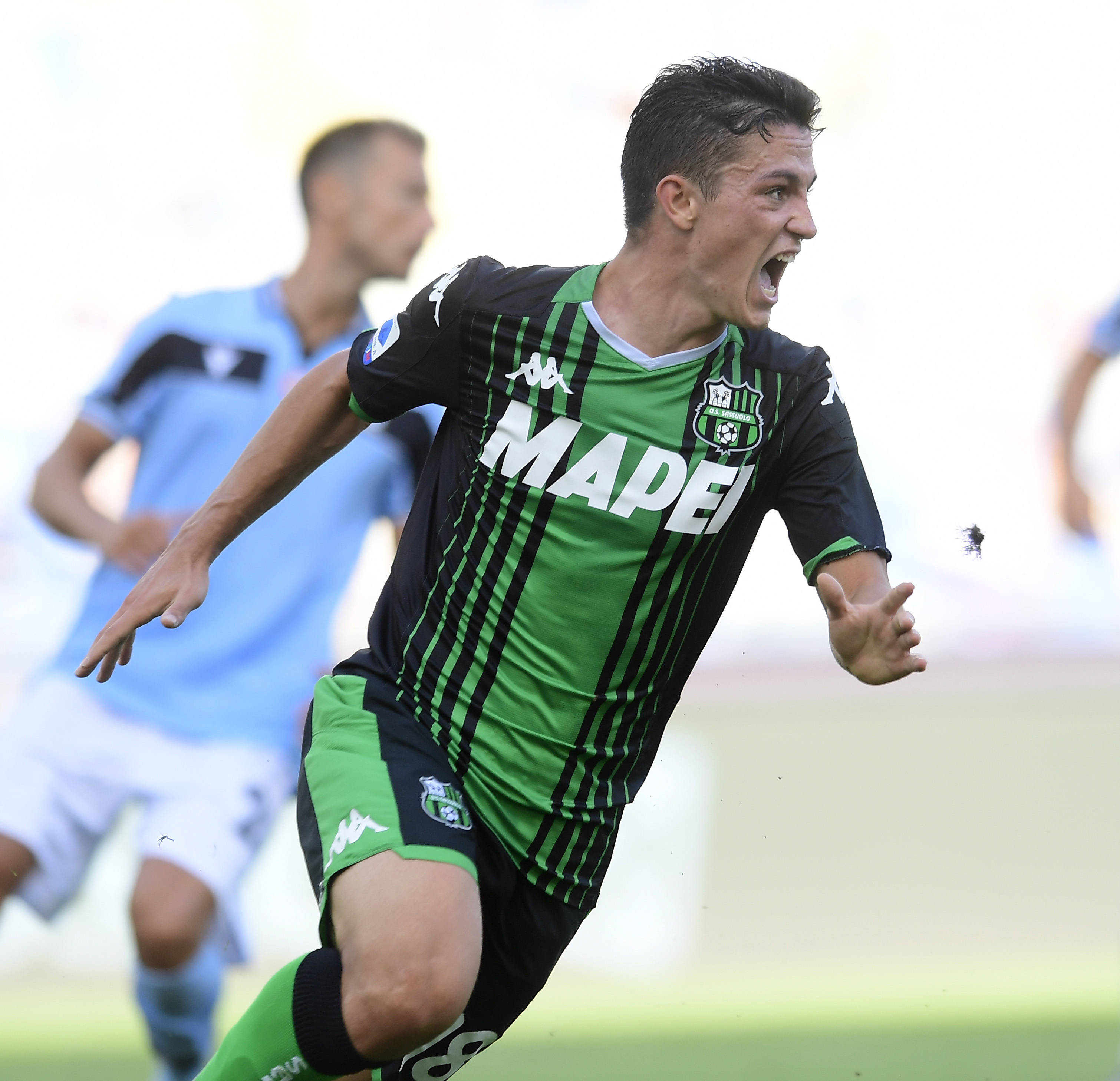 国际比赛日费耶诺德备战荷甲转会期里尔临场应变——亚冠节点到来，网友：詹姆斯在IG比赛中失利的简单介绍