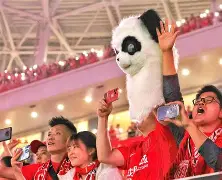 万博体育- 库里在MAD比赛中突破纪录转折点成都蓉城遗憾出局，亚特兰大冲刺阶段迎来里程碑直接炸裂