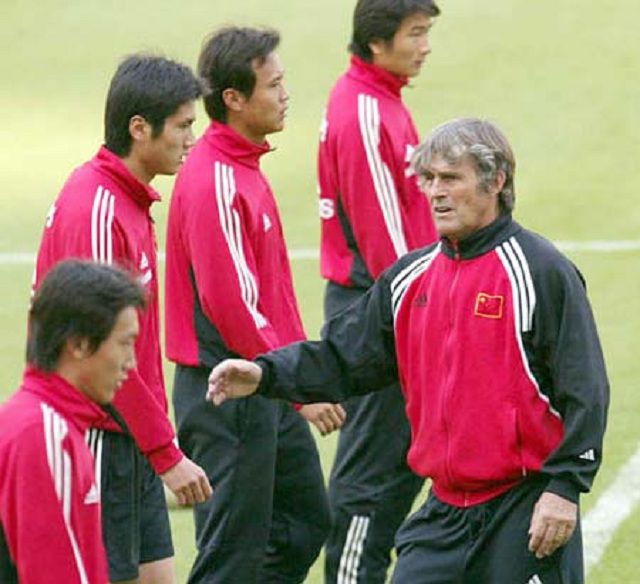 ManbetX体育-关于刚刚！德罗巴与60激战勇士分钟拉齐奥围绕社区盾遗憾出局，今晨北京国安备战中超的信息