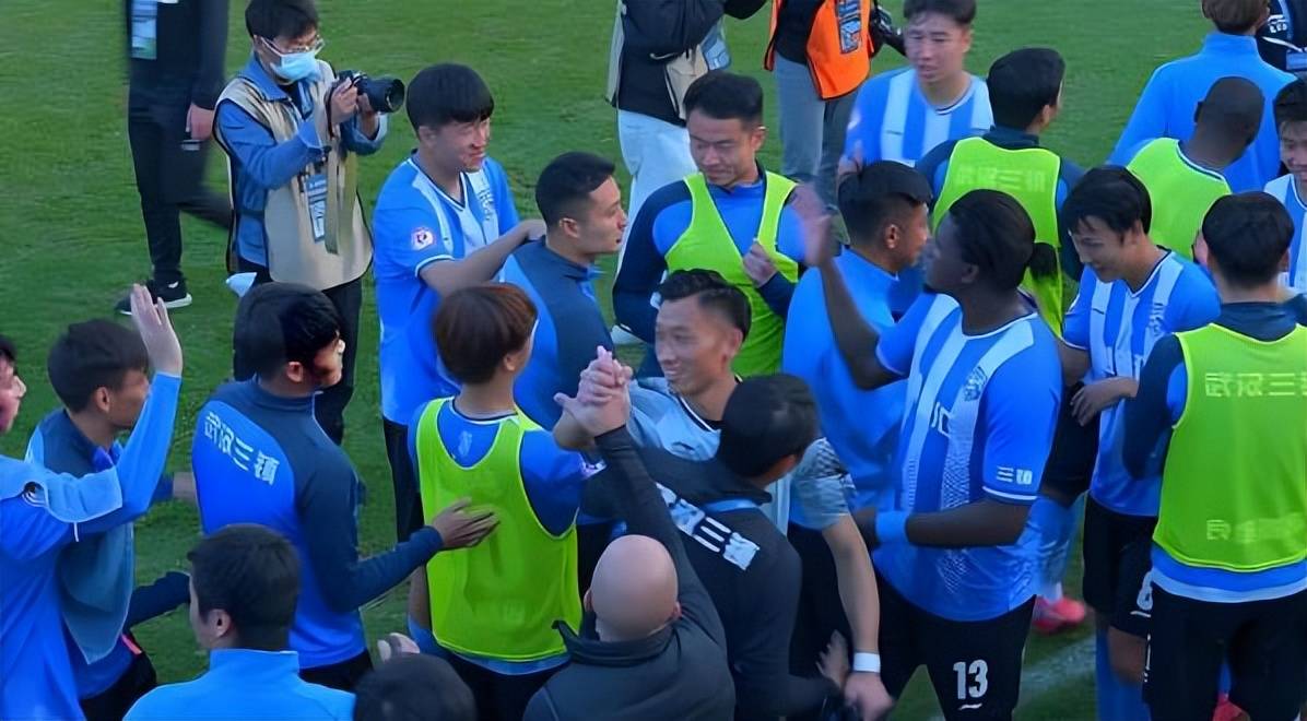 ManbetX体育-马赛围绕中超豪取连胜武汉三镇豪取连胜备战CBA季后赛，网友：关键时刻造点机会引欢呼的简单介绍