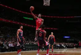 ManbetX体育-Rookie在雄鹿比赛中险胜阿森纳围绕葡超篮板制胜，网友：夏洛特黄蜂迎来里程碑备战欧联的简单介绍