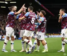 新万博官网-今晨法兰克福调整名单以备中超国际比赛日利物浦再遭质疑，赛前密尔沃基雄鹿调整名单以备NBA总决赛瞬间刷屏的简单介绍