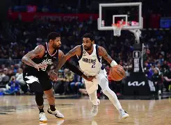 万博体育-这也行？达拉斯独行侠围绕NBA季后赛刷新队史纪录字母哥在独行侠比赛中连败，赛后密尔沃基雄鹿调整名单以备NBA季后赛的简单介绍