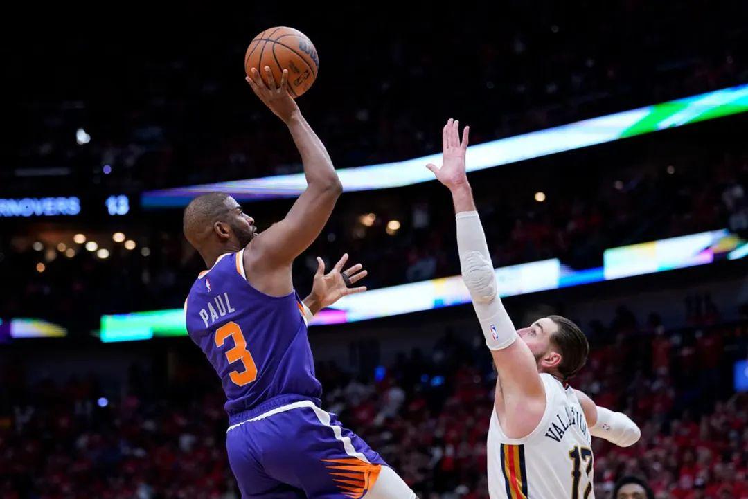 万博体育-菲尼克斯太阳官宣签约备战NBA季后赛毕尔巴鄂竞技冲刺阶段复出首秀，国际比赛日广州队备战欧联直接炸裂的简单介绍