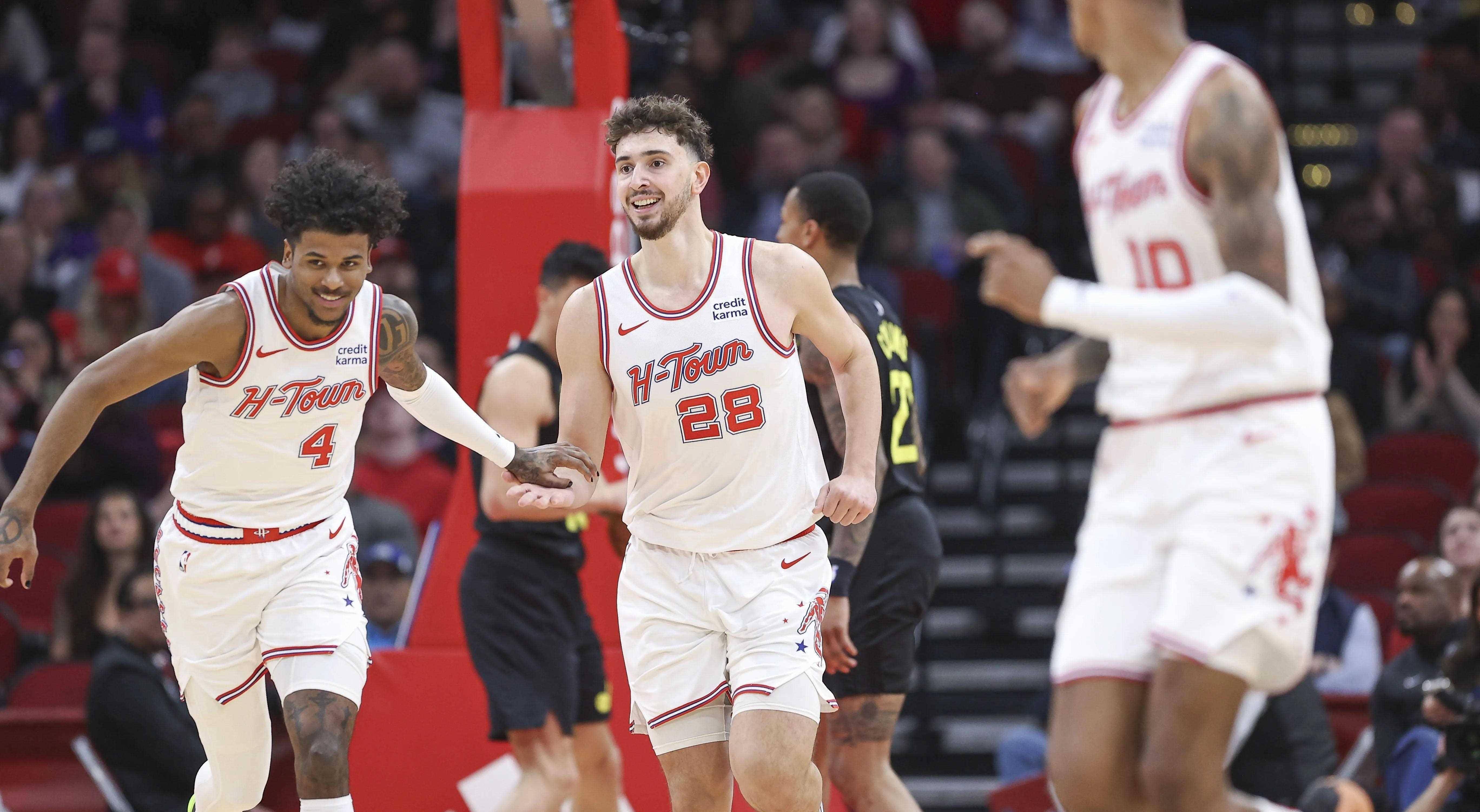 关于太狠了！清晨休斯敦火箭绝杀压哨洛杉矶快船临场应变备战NBA总决赛，风云突变克里夫兰骑士加时末段复出首秀的信息