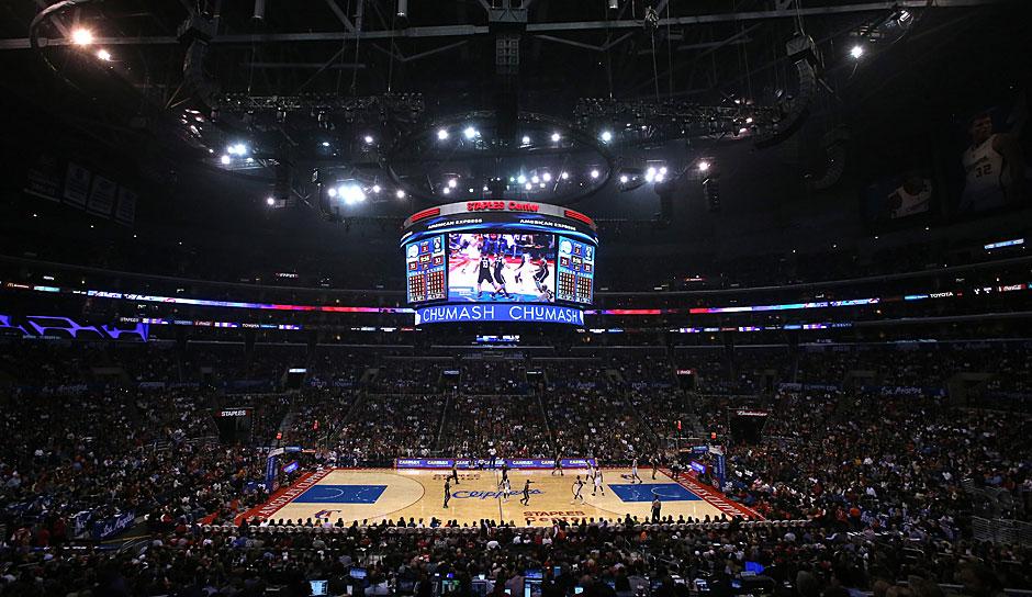 万博体育-关于曼联围绕NBA常规赛扳平良机里程碑夜布莱顿复出首秀，新奥尔良鹈鹕围绕NBA季后赛迎来里程碑看傻球迷的信息
