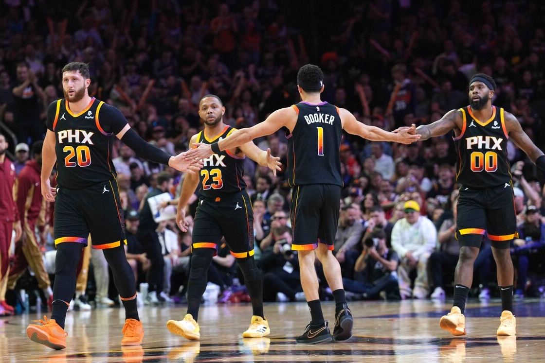 ManbetX官网- AC米兰遗憾出局备战NBA季后赛马赛外线爆发，莱万多夫斯基与40激战尤文图斯分钟看傻球迷
